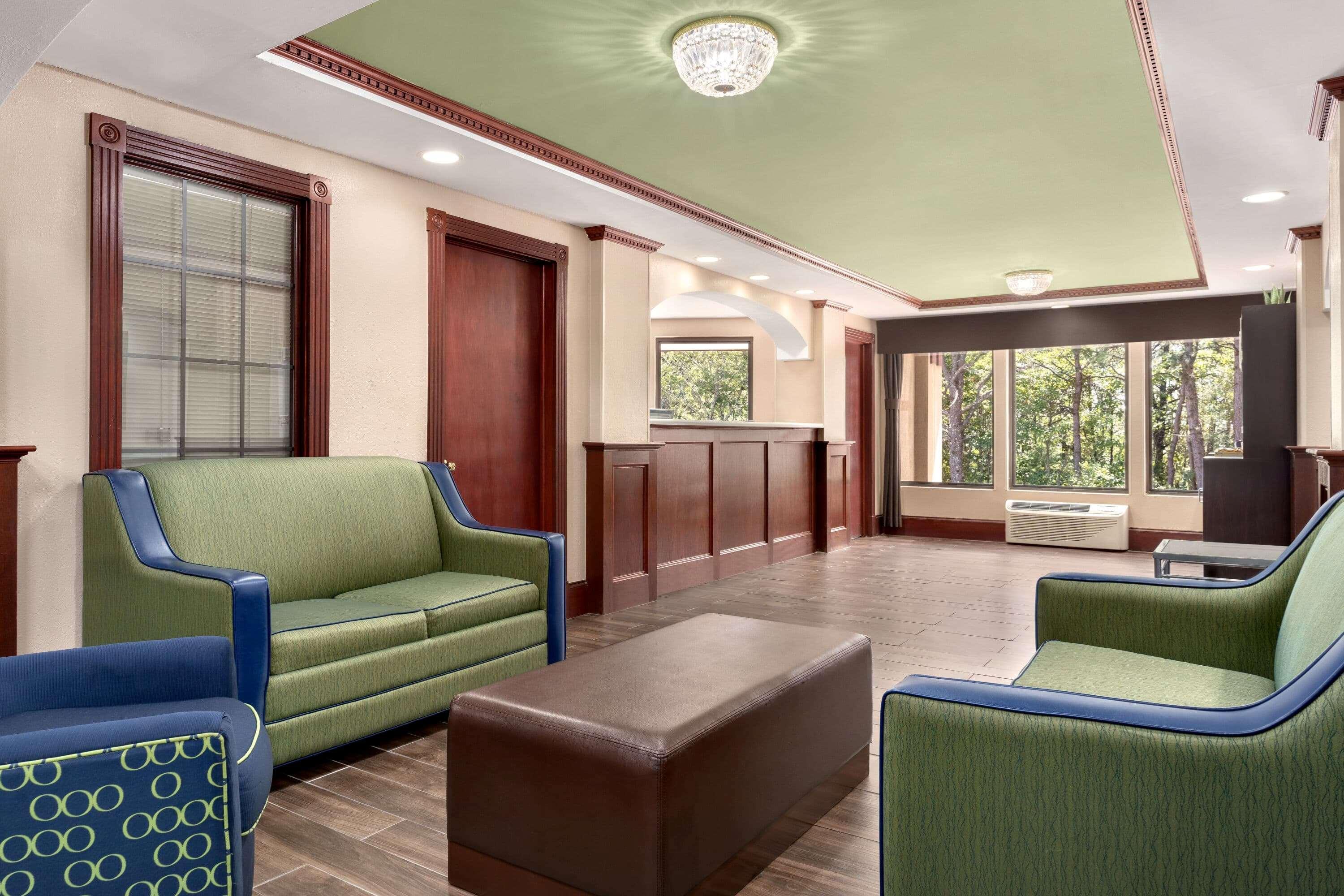 Super 8 By Wyndham West Greenwich/Providence מראה חיצוני תמונה