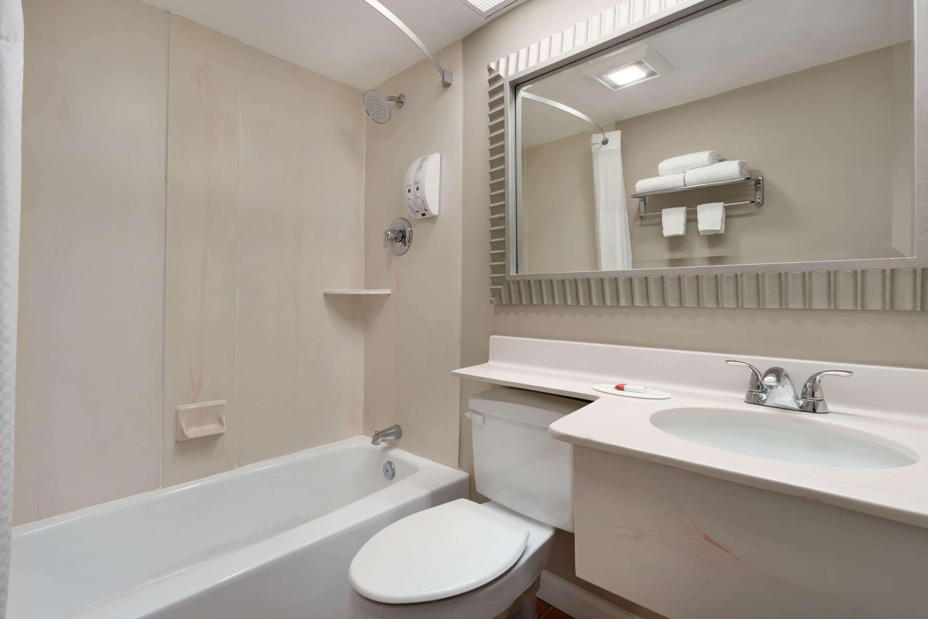 Super 8 By Wyndham West Greenwich/Providence מראה חיצוני תמונה