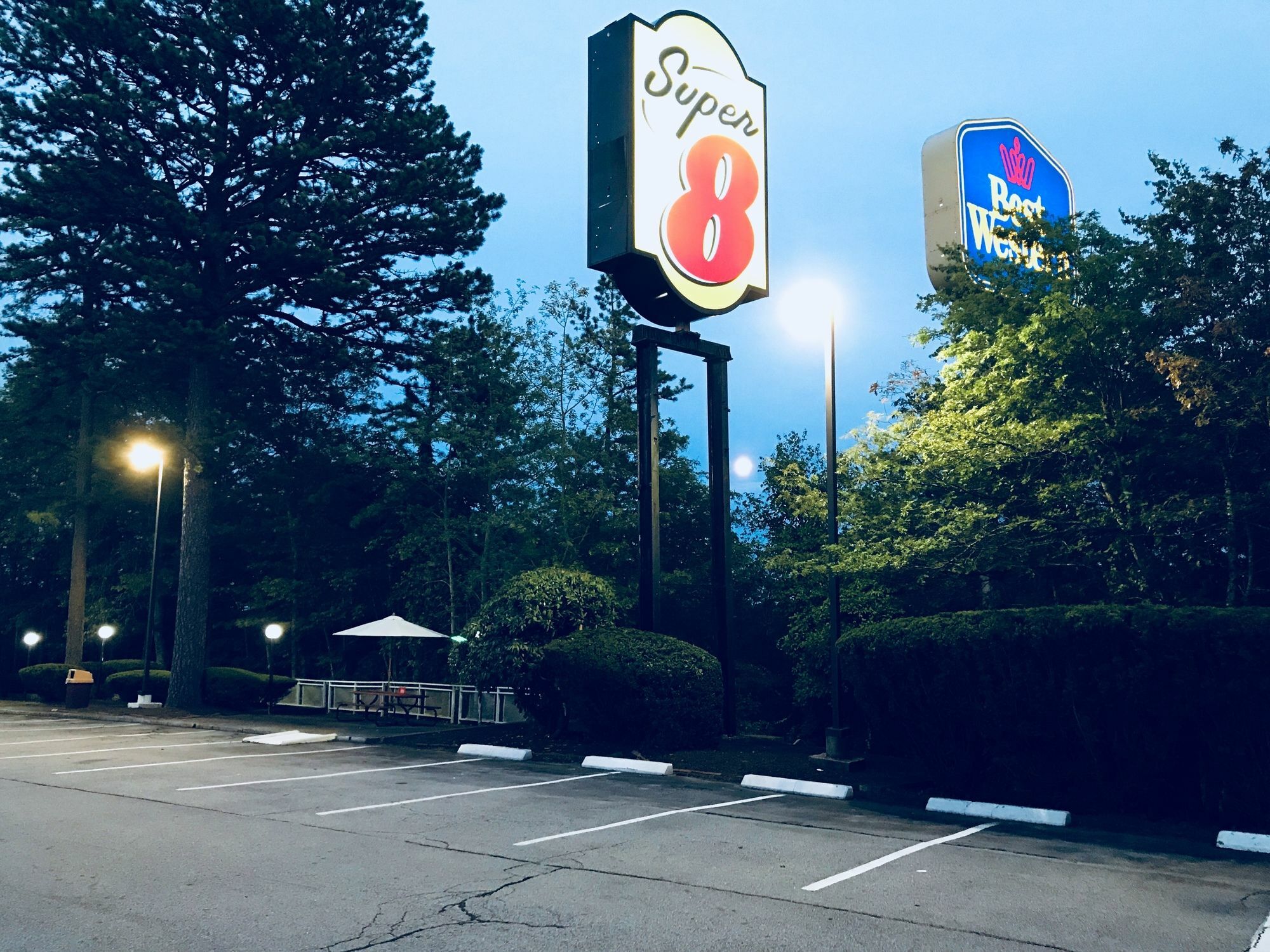Super 8 By Wyndham West Greenwich/Providence מראה חיצוני תמונה